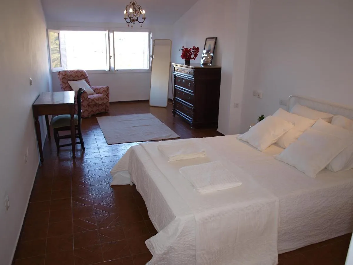Acogedora Y Amplia Villa Con Piscina Malaga