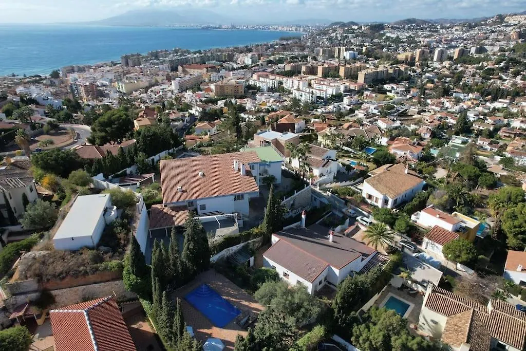Acogedora Y Amplia Villa Con Piscina Malaga 0*,  Spain